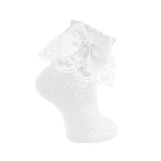 Scottish Yarn Ruffle and Bow Short Socks - White